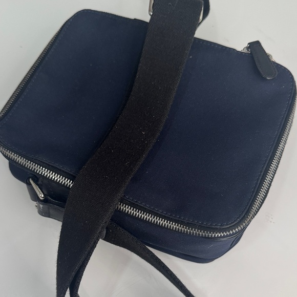 Coach Navy Blue & Black Messenger Bag- lots of compartments - Picture 4 of 8